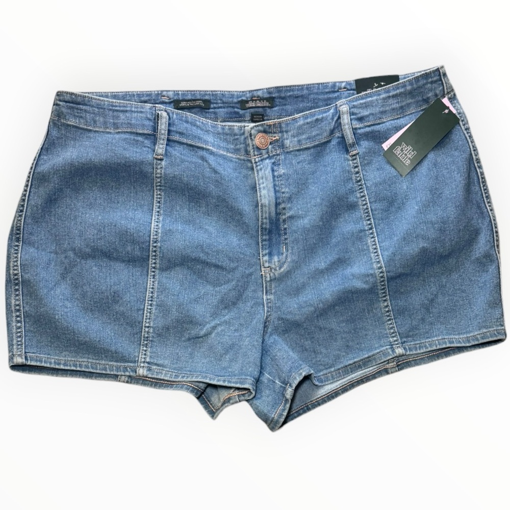 NWT wild fable- denim shorts- medium wash  size 17 juniors